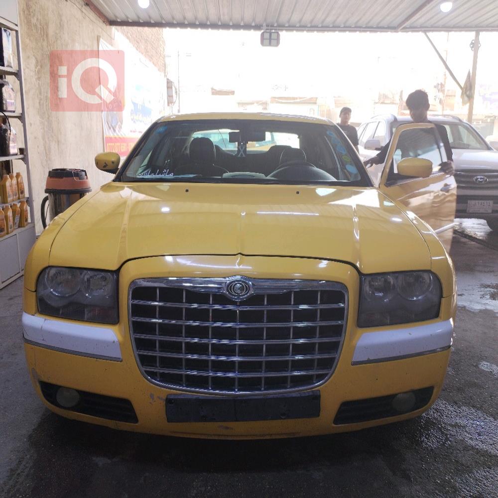 کرایسلەر 300